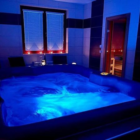 Relaxklub Villa S Wellness Tremosna Bagian luar foto