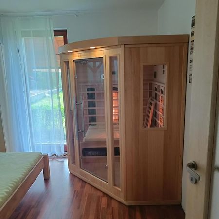 Relaxklub Villa S Wellness Tremosna Bagian luar foto