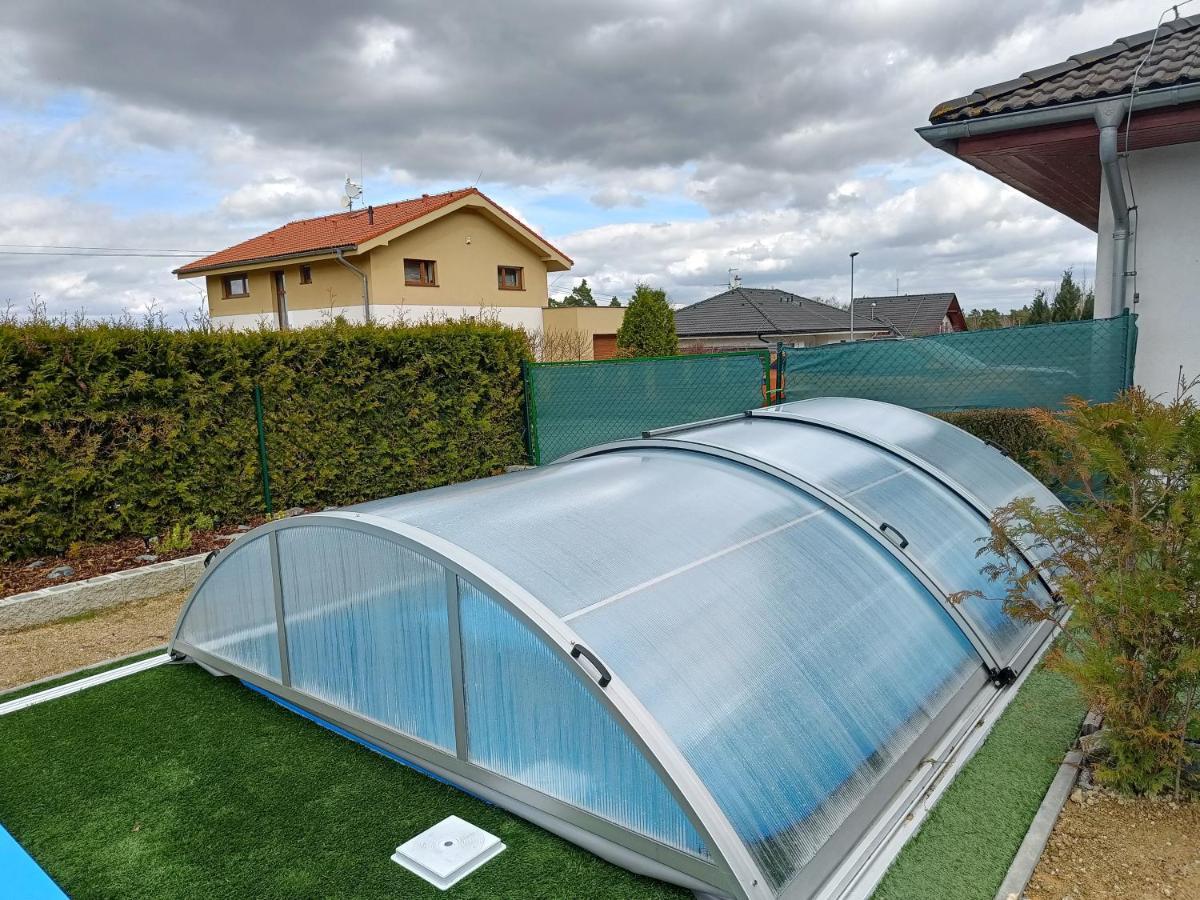 Relaxklub Villa S Wellness Tremosna Bagian luar foto