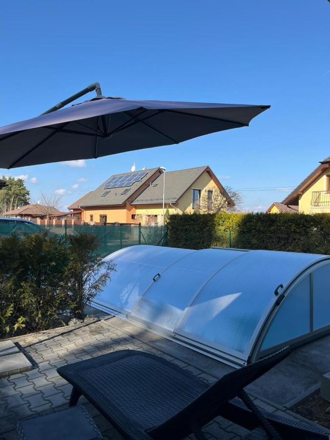 Relaxklub Villa S Wellness Tremosna Bagian luar foto