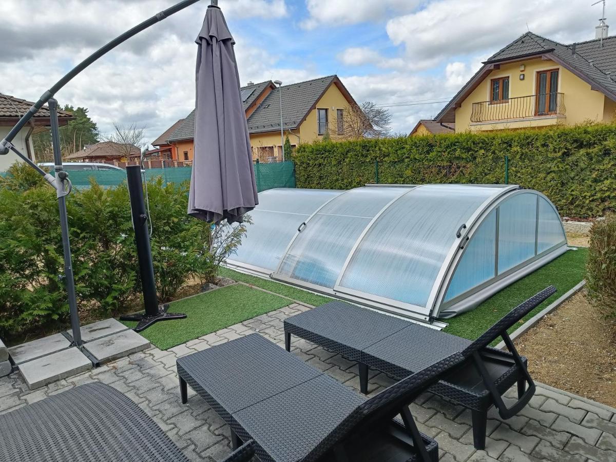 Relaxklub Villa S Wellness Tremosna Bagian luar foto