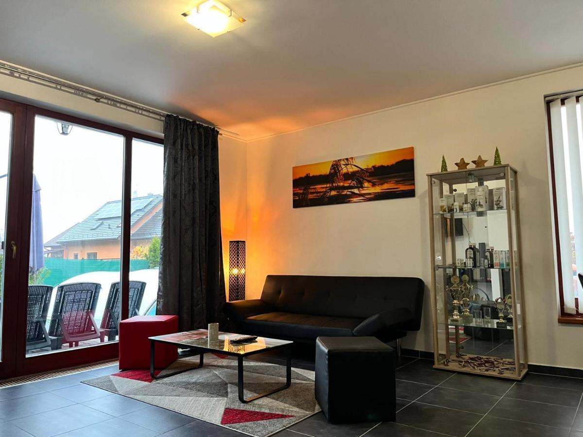 Relaxklub Villa S Wellness Tremosna Bagian luar foto