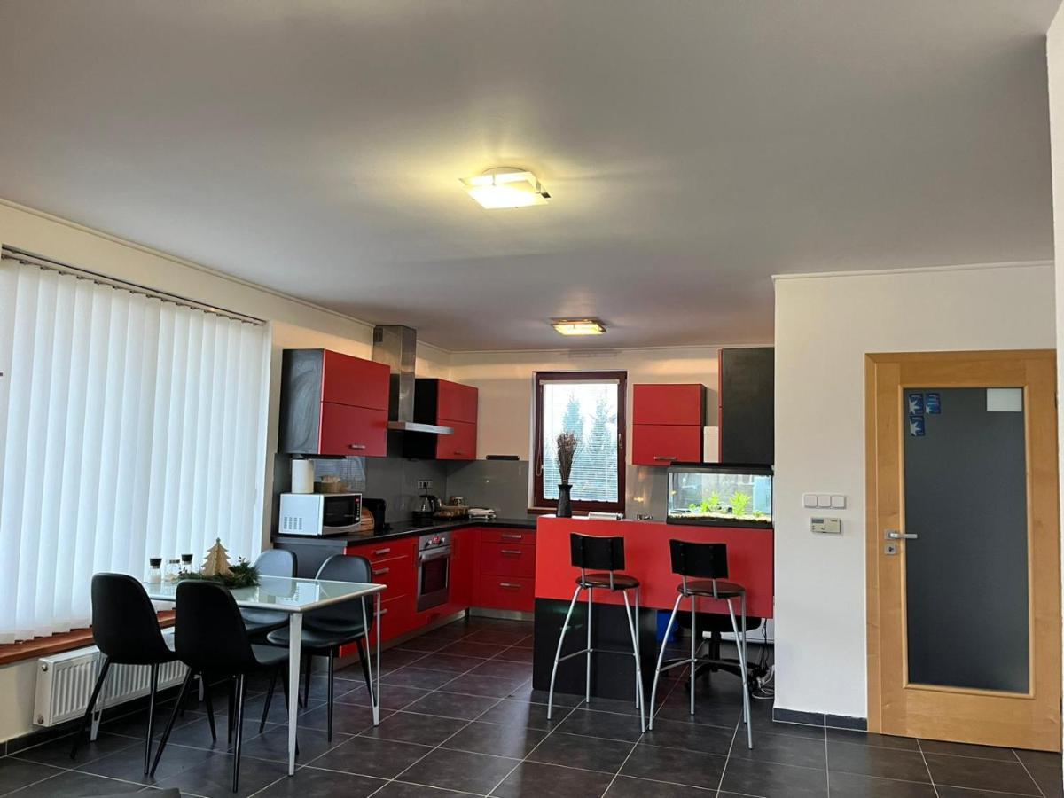 Relaxklub Villa S Wellness Tremosna Bagian luar foto