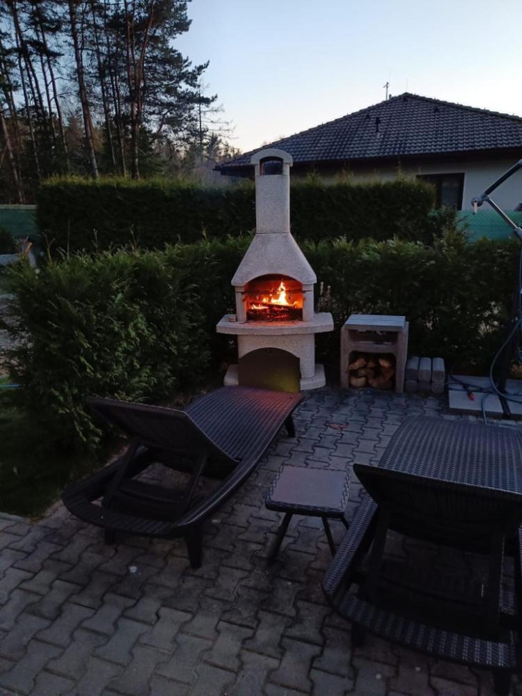 Relaxklub Villa S Wellness Tremosna Bagian luar foto